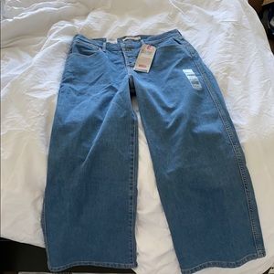 Levi’s Mile High Cropped Wide Leg